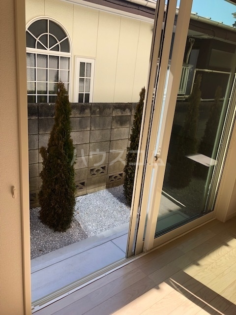 13/21 エントランス