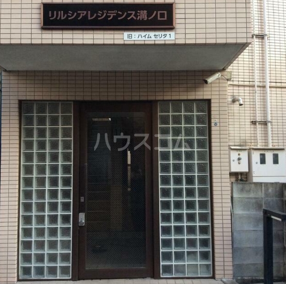 14/15 エントランス