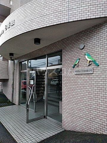 20/23 エントランス