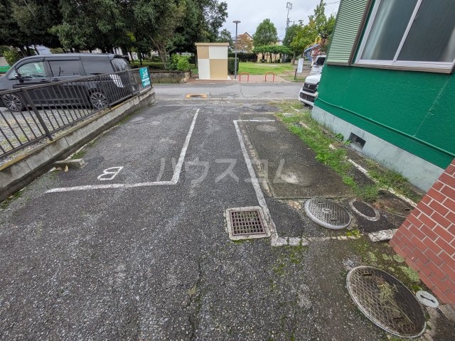 26/30 駐車場