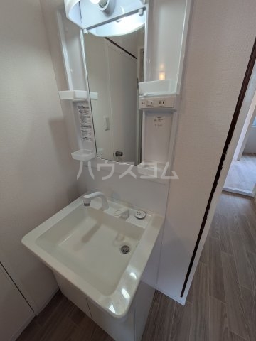 13/30 洗面