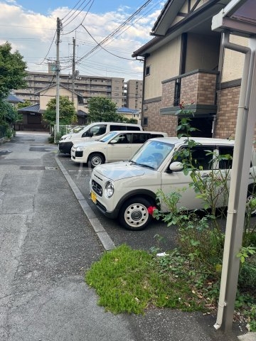 21/28 駐車場