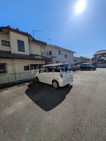 20/30 駐車場