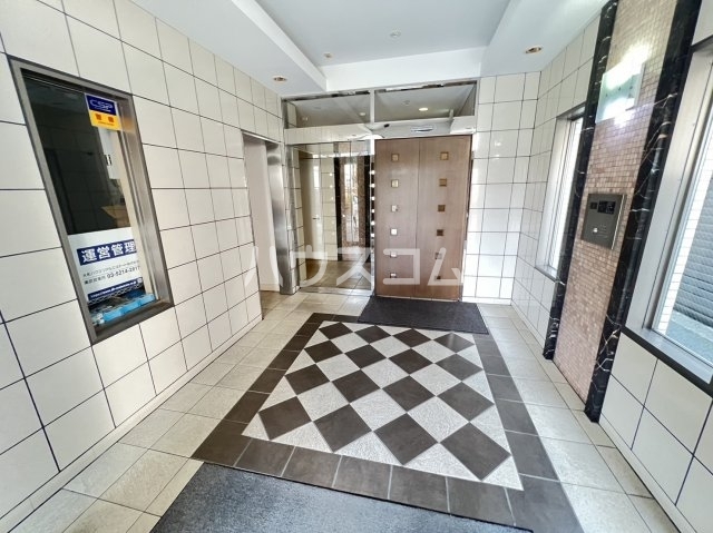 2/5 エントランス
