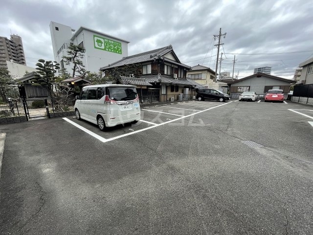 25/30 駐車場