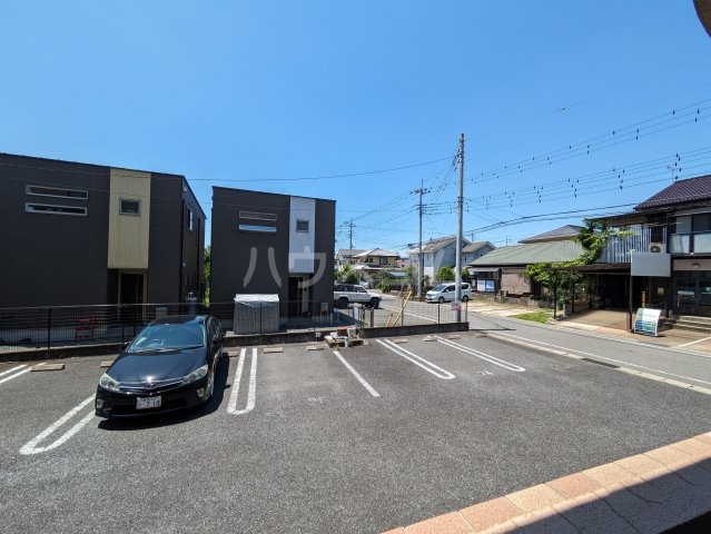 15/18 駐車場