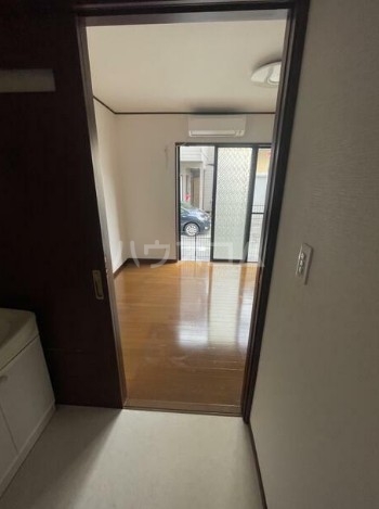16/30 玄関