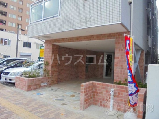 19/23 エントランス