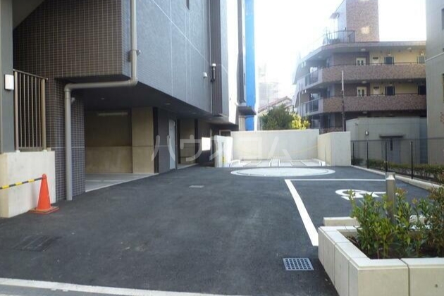 18/20 駐車場