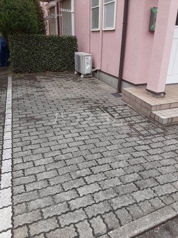 23/30 駐車場