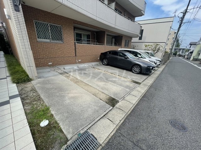 3/12 駐車場