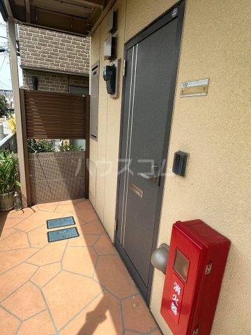 28/30 エントランス