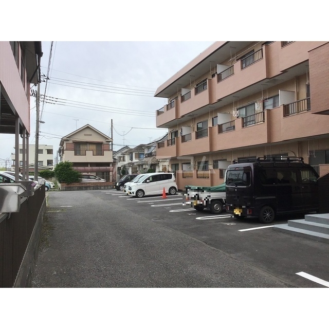 22/22 駐車場