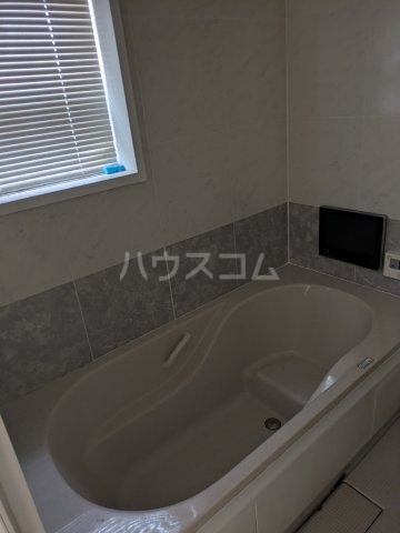 14/22 浴室
