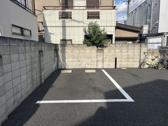 18/24 駐車場