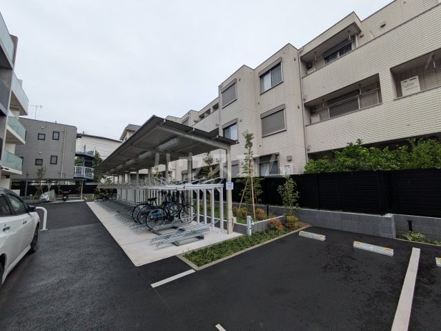 19/27 駐車場
