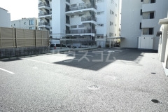 17/28 駐車場