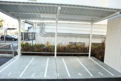 18/28 駐車場