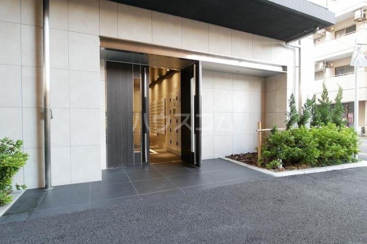 13/16 エントランス