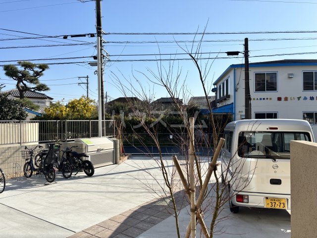 23/26 駐車場