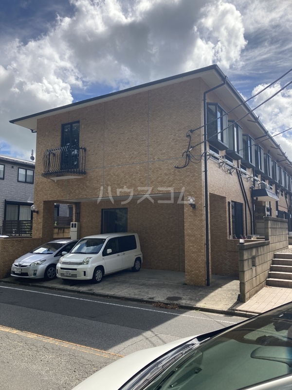 16/17 駐車場