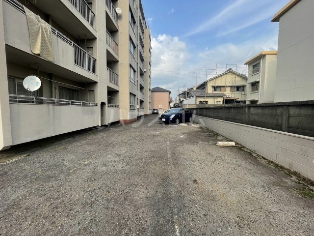 25/30 駐車場