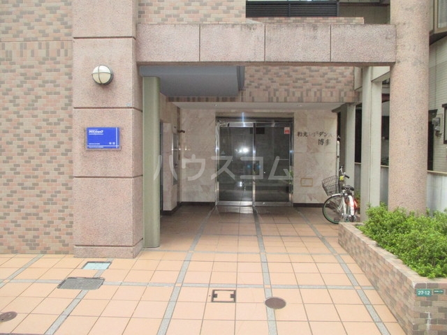 2/5 エントランス