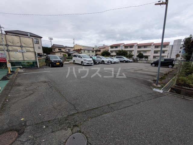 25/27 駐車場