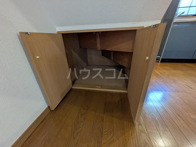 17/30 収納