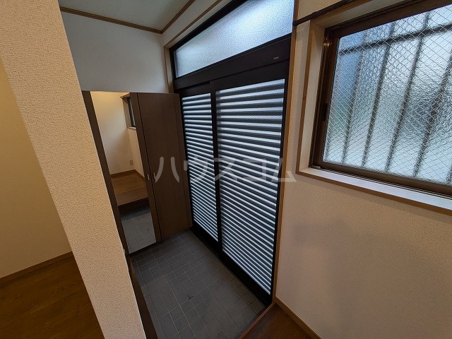 18/30 玄関