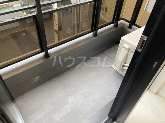 13/19 バルコニー