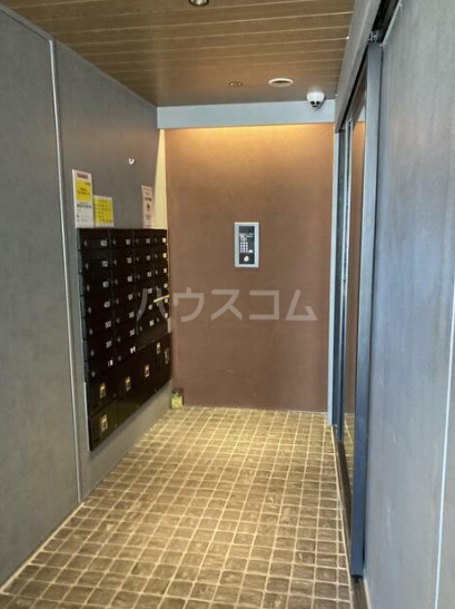 14/16 エントランス