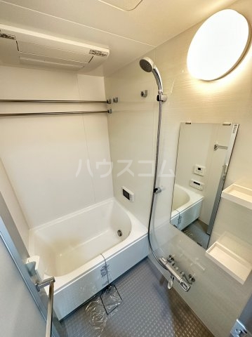 13/30 浴室