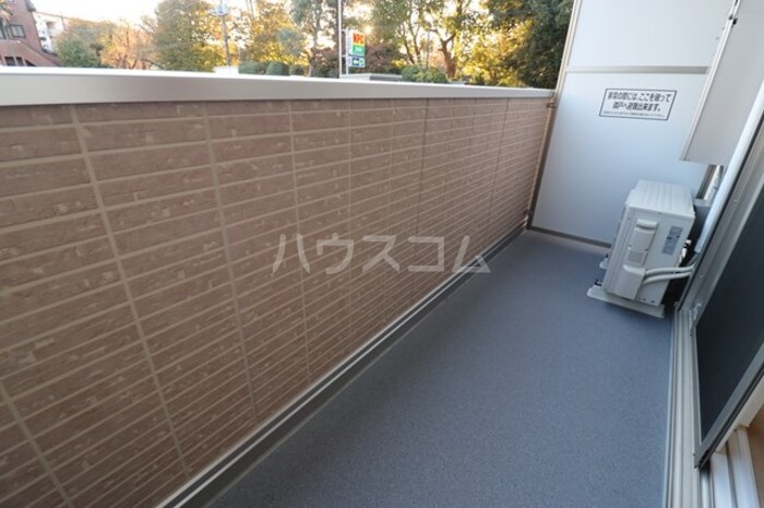 13/22 バルコニー