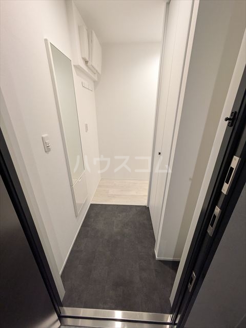 16/30 玄関