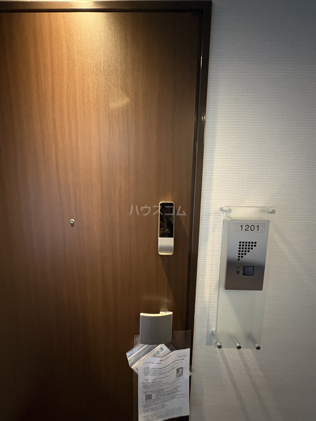 14/30 玄関
