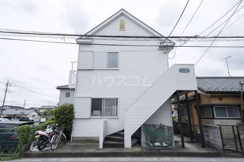 21/26 エントランス
