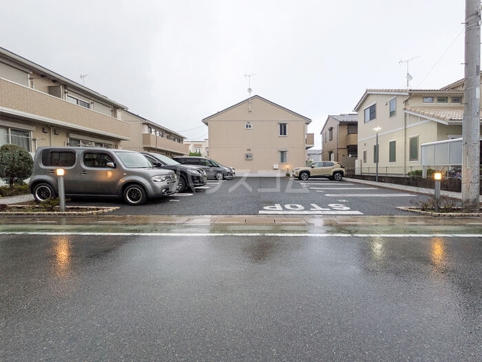15/22 駐車場