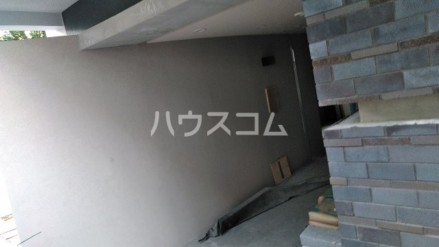 16/22 エントランス