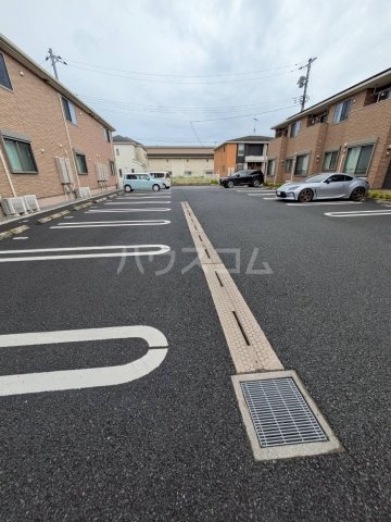 27/30 駐車場