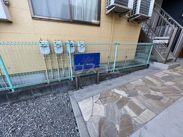 21/28 エントランス
