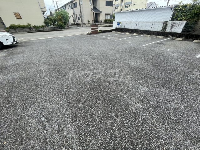 21/22 駐車場