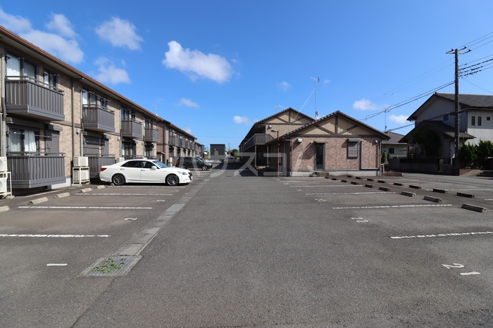 19/23 駐車場