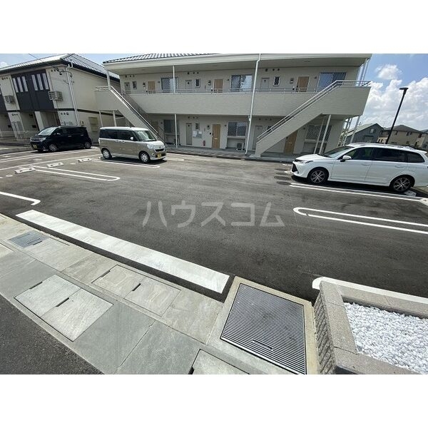 17/25 駐車場