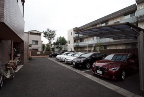 17/27 駐車場