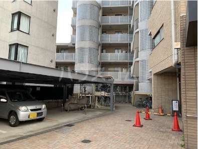 2/2 駐車場