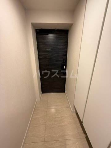 16/30 玄関