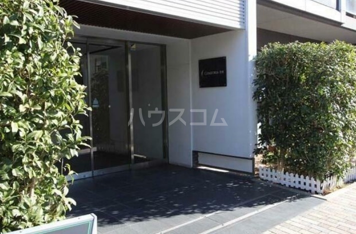 2/5 エントランス