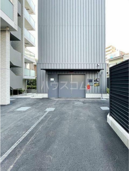16/23 駐車場