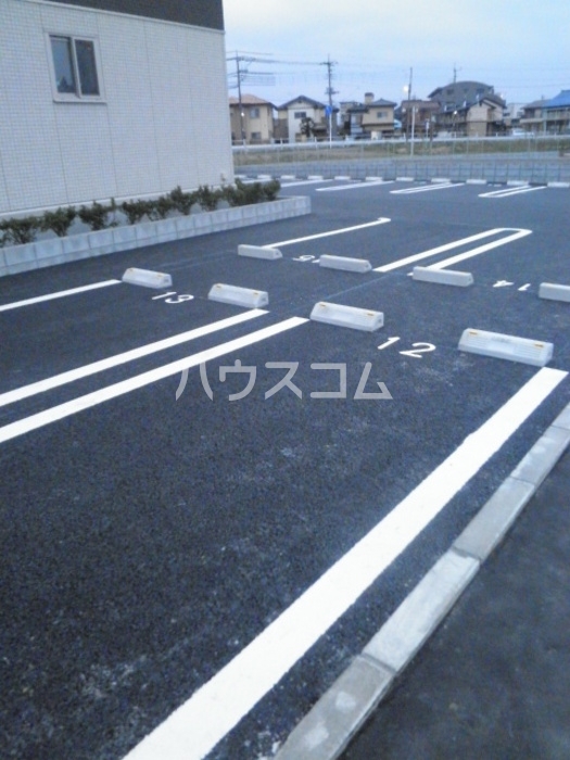 17/26 駐車場